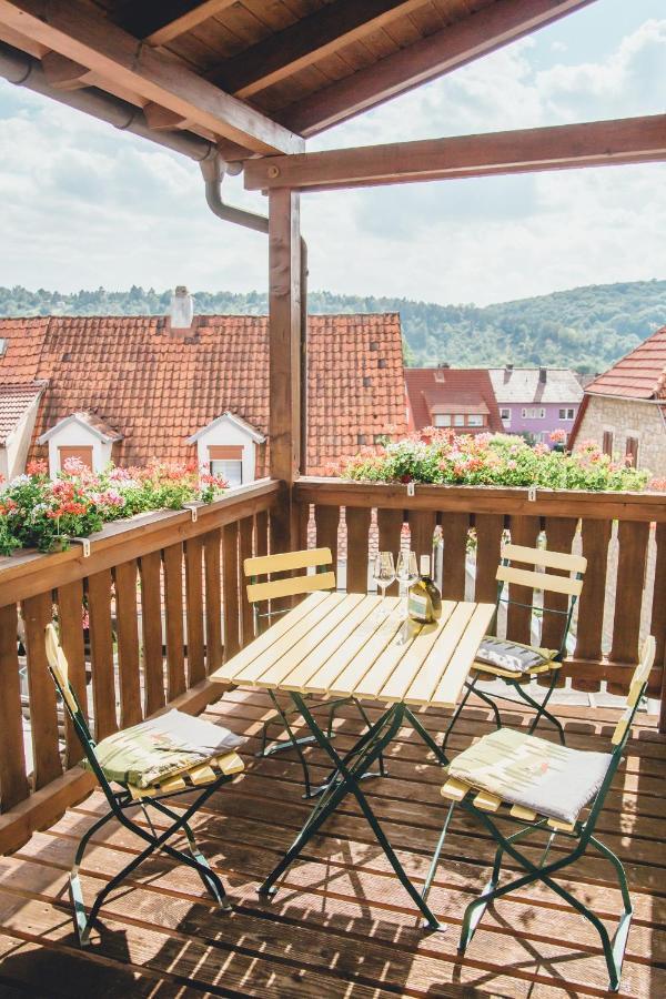 Weingut Leininger Ferienwohnungen Айбельштадт Экстерьер фото